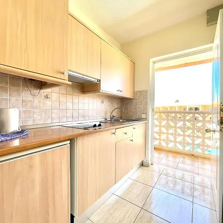 Studio With Sea Views, Piscina, Wifi,well Connected, Tenerife South *