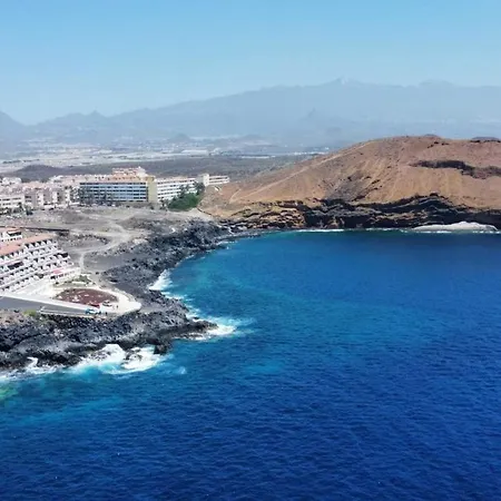 Studio With Sea Views, Piscina, Wifi,well Connected, Tenerife South 아파트