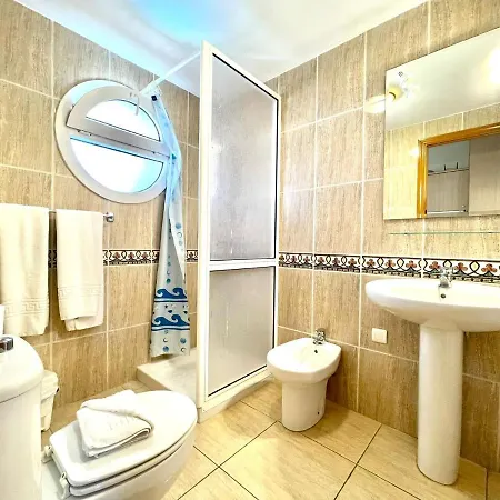 아파트 Studio With Sea Views, Piscina, Wifi,well Connected, Tenerife South 코스타델실렌시오
