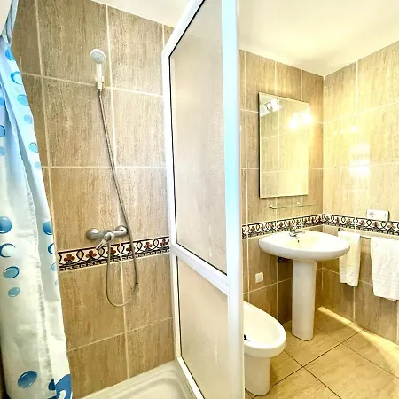 Studio With Sea Views, Piscina, Wifi,well Connected, Tenerife South 코스타델실렌시오